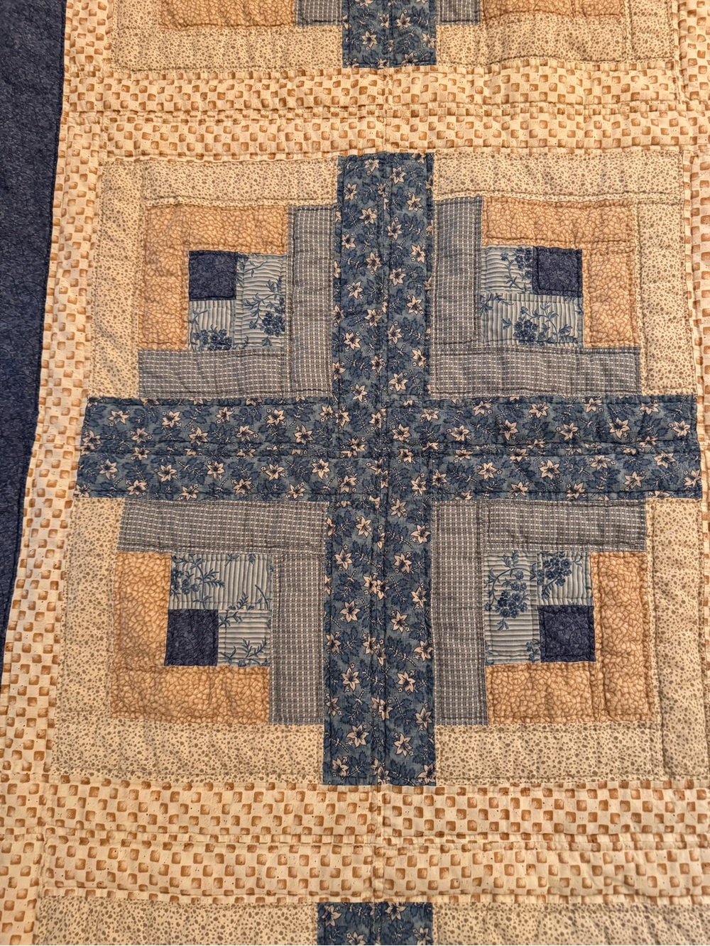 Handmade Log Cabin pattern quilt with blue and tan fabrics - Picture 4 of 16